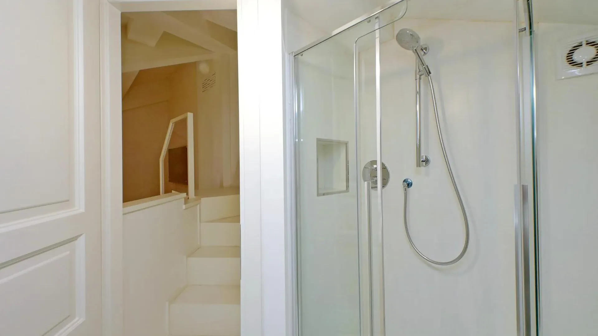 Vatican Basilica Apartment روما