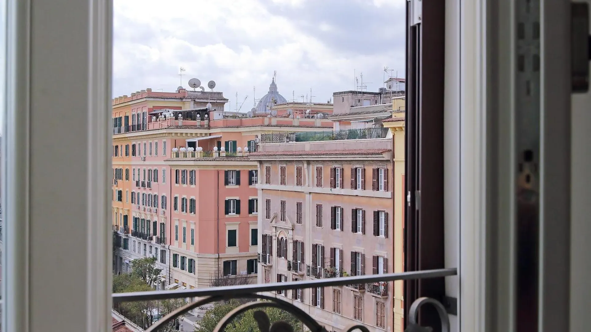 Vatican Basilica Apartment روما